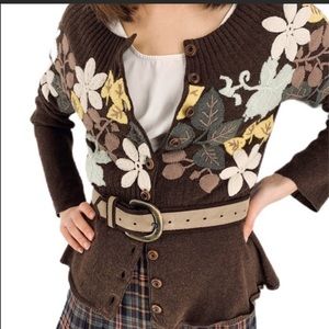 ANTHRO-MOTH-Brown Off Shoulder Floral Sweater M